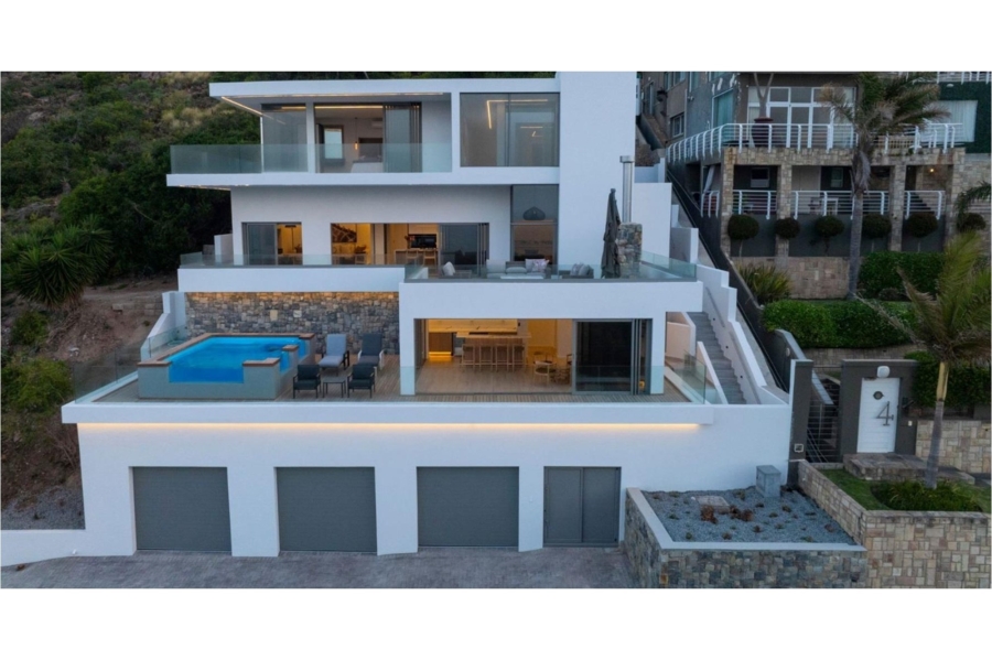 4 Bedroom Property for Sale in Mossel Bay Central Western Cape